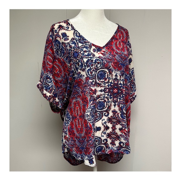 **DONATED** Red & Blue Paisley Print V-Neck Top || Size Small 💙❤️ - Picture 2 of 6